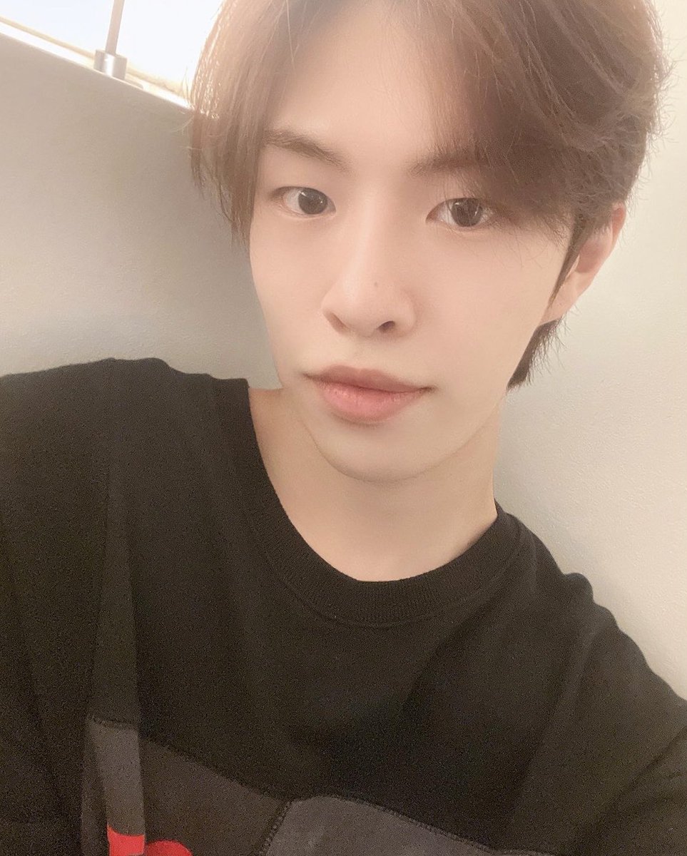 newkiddimal's tweet photo. 🎉 Happy Birthday Hwi 🎉 🤎
#HappyHwiDay https://t.co/2p48gH5BYm
