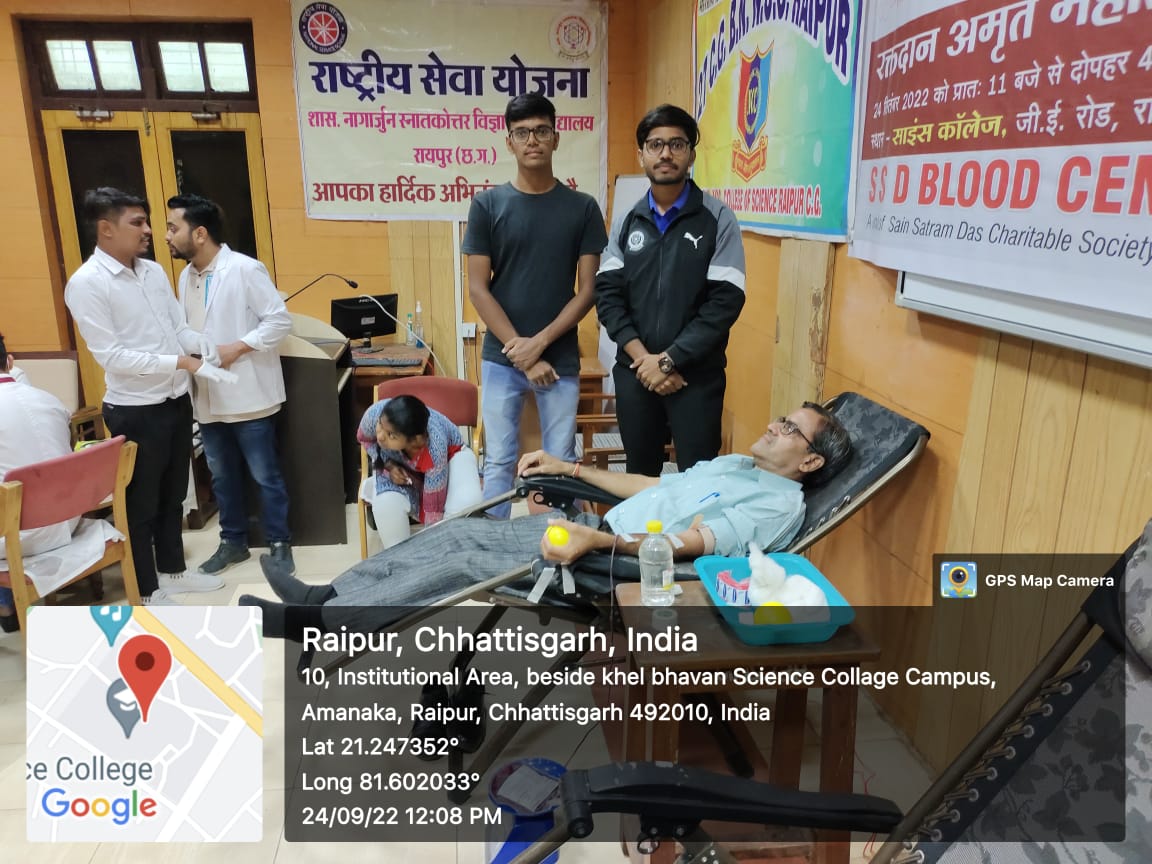 NssGnsc's tweet photo. On the occasion of NSS Foundation Day. Blood Donation Camp was organized by the NCC, NSS and Redcross of Nagarjuna Postgraduate Science College, Raipur.

@_NSSIndia @NssChhattisgarh @nssptrsuCG @NssrdB @NSSRDBhopal @UNICEFIndia @askabir_ https://t.co/zXL8uOflLZ