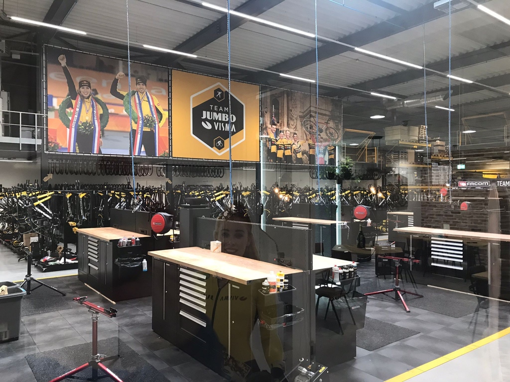 🚲️ Vandaag was de Social Ride 2022, een wieler- en fietstocht!⁠ 🚲️ 

Georganiseerd met Jeroen Bosch huisartsen en Team Jumbo Visma. Een prachtige sportieve dag.

#TeamJumboVisma #JeroenBoschZiekenhuis #wielrennen #fietstocht #netwerk