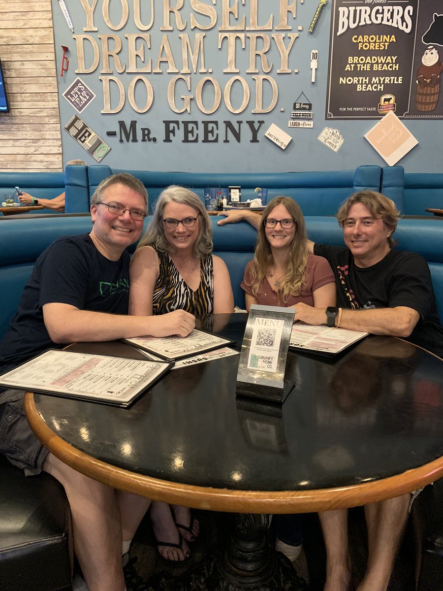 avalonsfate's tweet photo. Dinner with a fellow musician/writer that will be collaborating on brand new music with us for 2023! #nmyrtlebeach #grumpymonk #skiesofavalon #rock #band #newmusic #lookingahead #2023 https://t.co/26uuYgbJE2
