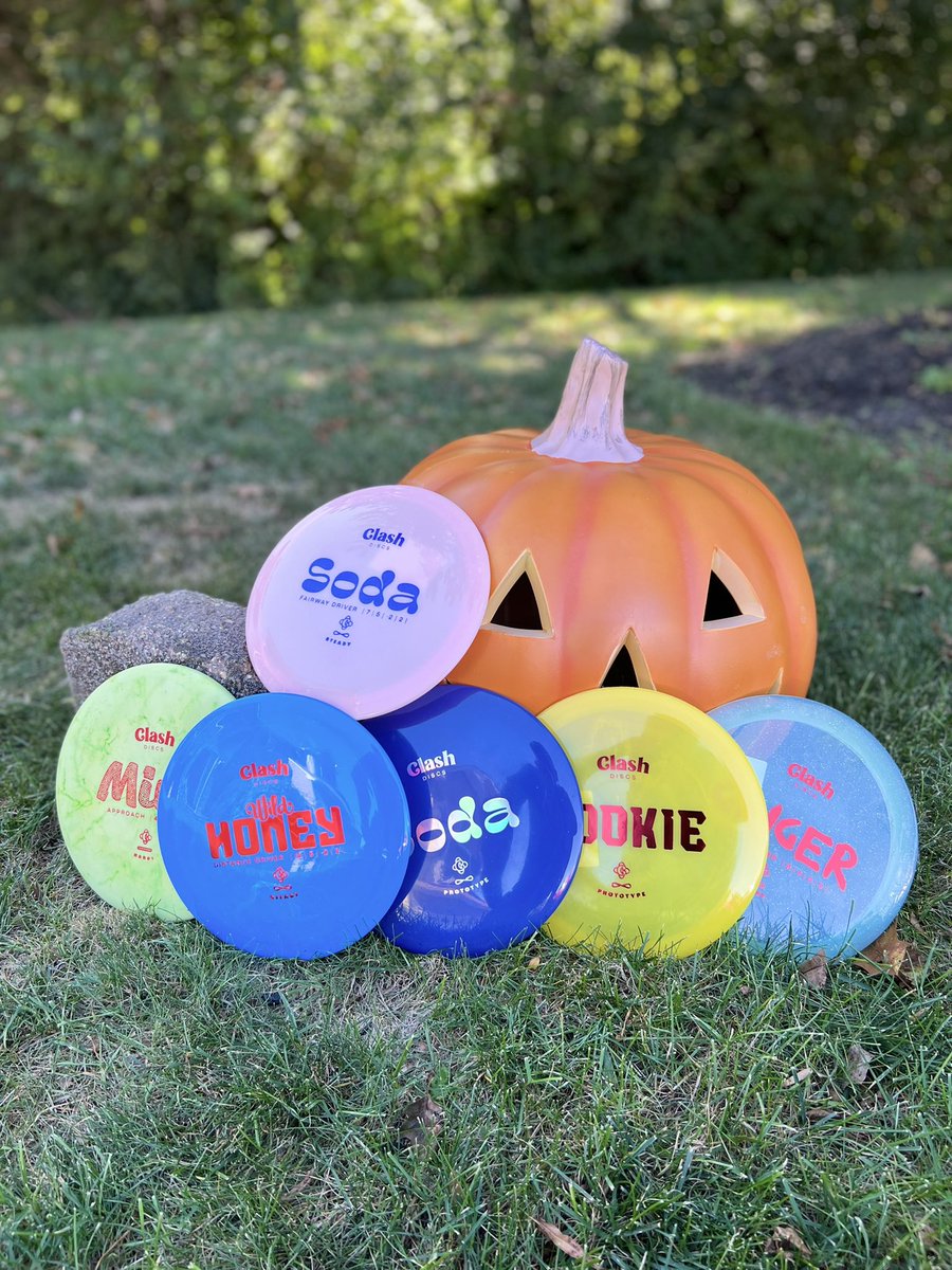 SlipperySaucers's tweet photo. Clash Disc Restock is now live on our website! Sodas, cookies, mints, wild honeys, & Gingers! #clashdisc #discgolfstore #discgolf #veteransmallbusiness https://t.co/RVNxzSL28O