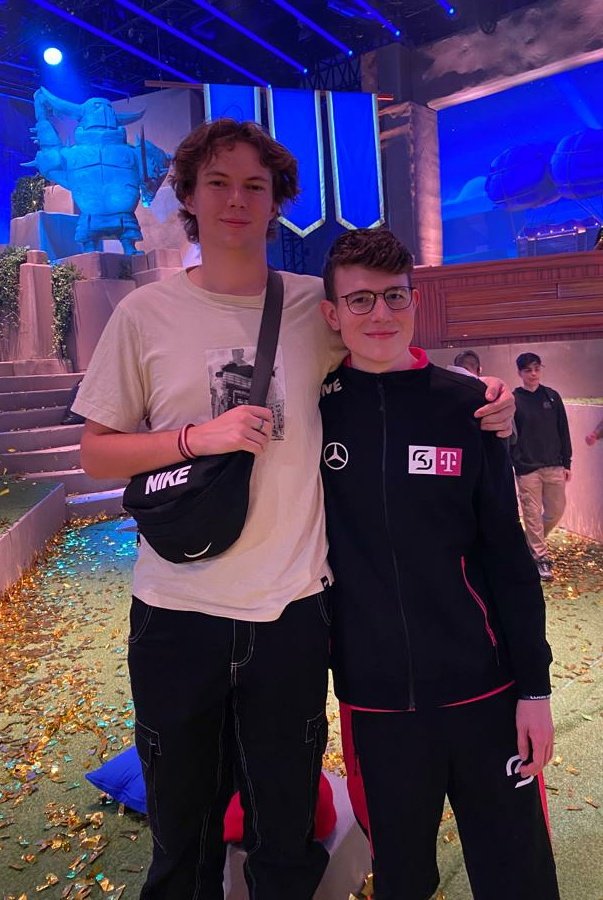 Super happy with #2 two years in a row, sorry to all the fans that I couldn't  get Morten his other #1 this year but Mohamed and Jebuz just worked harder than us throughtout 2022 so they definitely deserved it. Was a pleasure to be carried by Goaten🥰