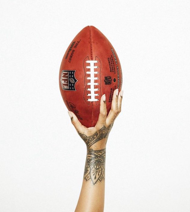 poptime's tweet photo. 🚨 ISSO NÃO É UM TESTE!

Rihanna será a headliner do show de intervalo do “Super Bowl 2023” e consecutivamente, confirma seu comeback para música no início do ano que vem! https://t.co/DFNY27E0JE