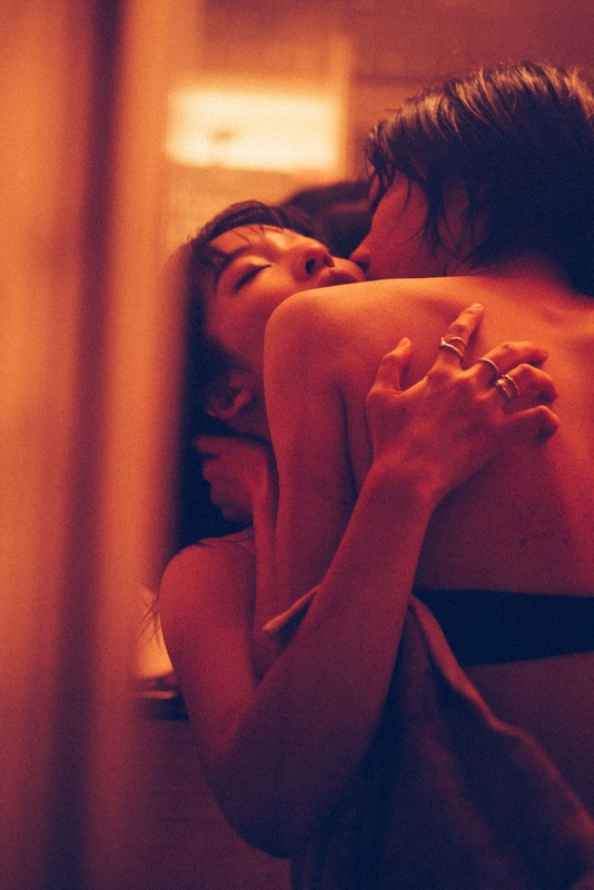 OutonFilm's tweet photo. Fri, 9/30 is @OutOnFilm Day 9. Join us for these premium shorts & feature films!
Swallowed, 7pm: https://t.co/OQC7cXU8pr
Love Island (Fire Island), 9pm: https://t.co/BPnDN9EkXS
Things that Go Bump in the Night Shorts, 11pm: https://t.co/tQN3O1iDGF
#OOF22 #OutOnFilm2022 π³οΈβππ¬ https://t.co/F5BGnvnsAw