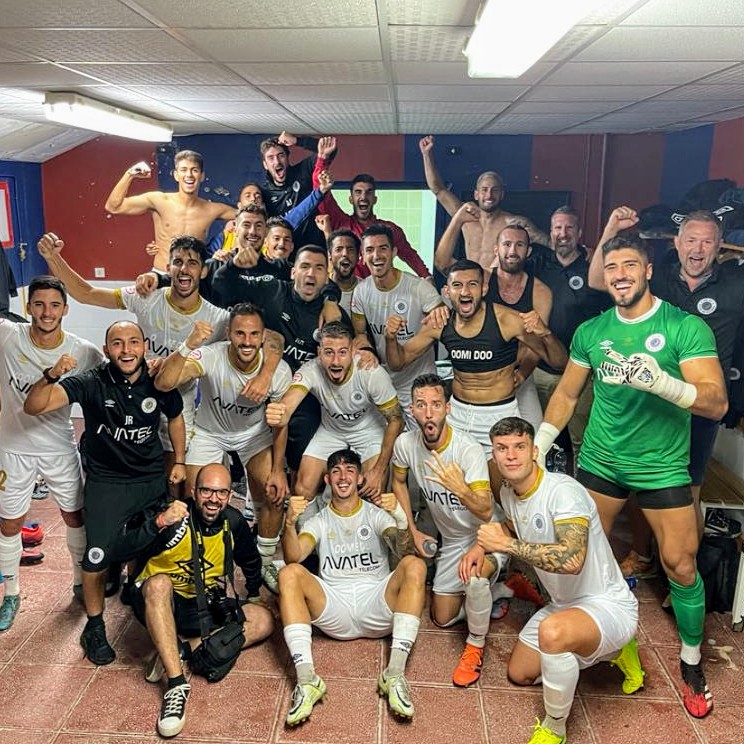 ⚪ ¡VAMOS VÉLEZ! 🔵 Gran victoria que nos permite sumar el primer +3 de la temporada lejos del Vivar Téllez. Forma inmejorable de celebrar nuestro reciente 100 aniversario ¡Sigamos haciendo historia!

#YeclanoDptvo 0️⃣▪️3️⃣ #VelezCF

#100AñosJuntos
💙🤍💛🤍💙