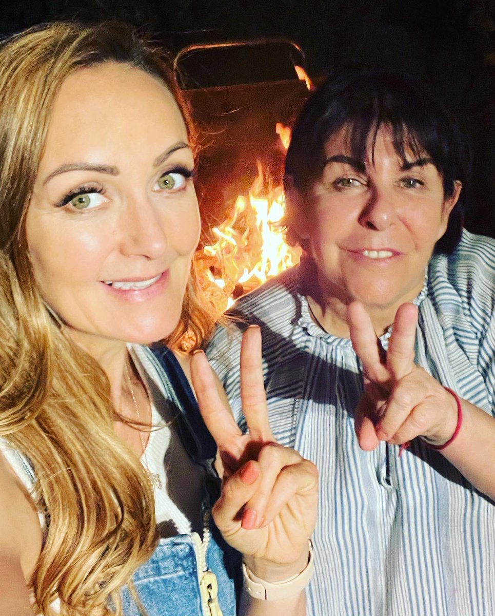 angelakilian's tweet photo. When Heritage Day is filled with a variety of what makes me ME! Boxing, Bars and Braai… (plant-based counts right) 😂 🇿🇦

#hdigbtt #accessbars #ProudlySouthAfrican @SmithsBoxing https://t.co/CNGIlhhLVg