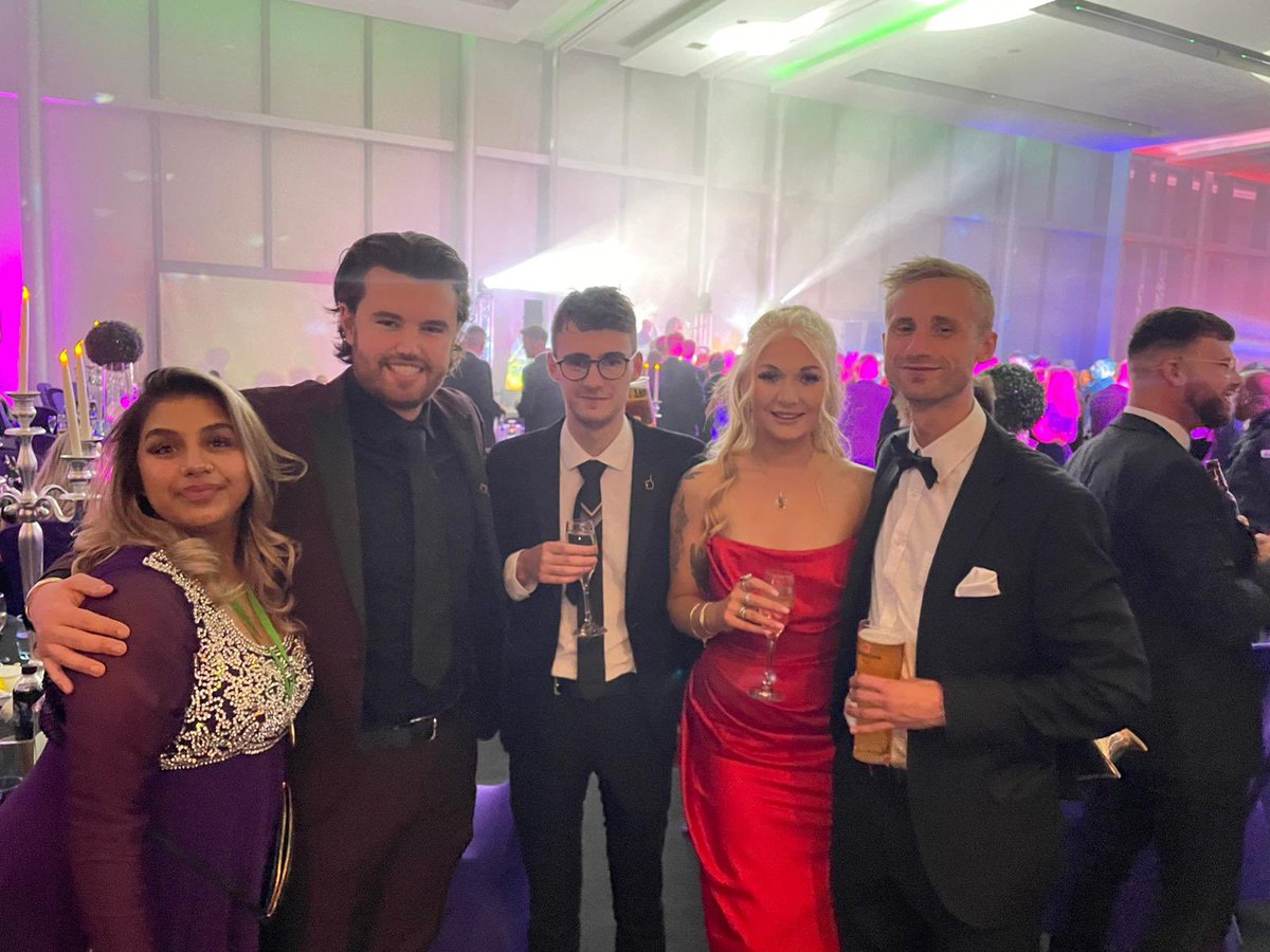 Wow what a night! Thank you <a href="/gpincheshire/">Gary Palmer</a> <a href="/U3Development/">Si Crumbleholme</a> <a href="/ChrisBeaumontU3/">Chris Beaumont U3 Development</a> ! Had a fab time and super super proud of U340 for winning Best OP improvement FY22 !💸💸