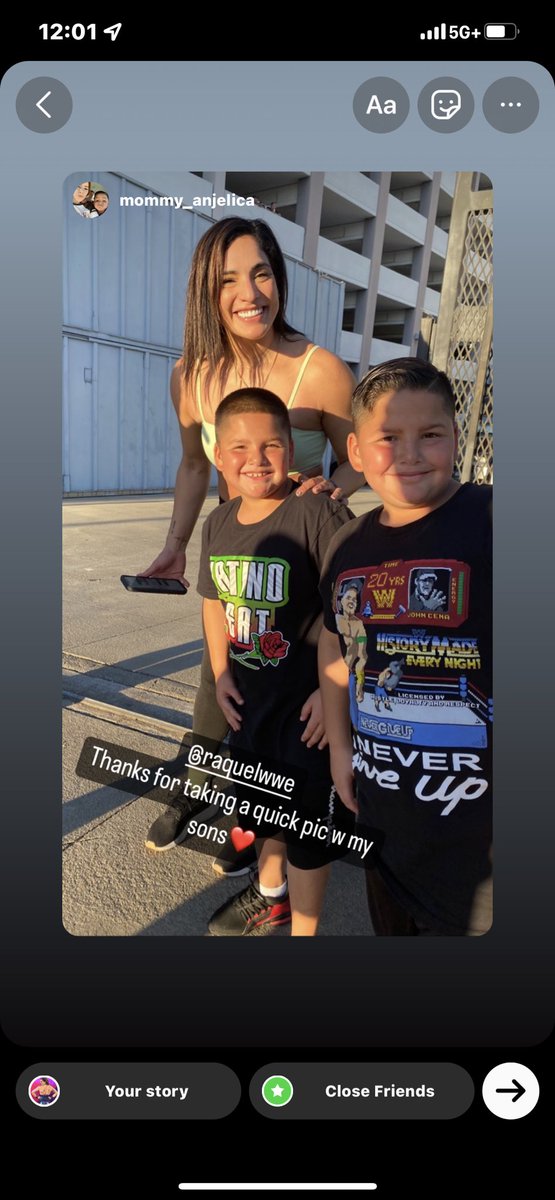RaquelWWE's tweet photo. #WWEStockton y’all were amazing! Gracias por el Amor ❤️ https://t.co/h2wxsKPAXS
