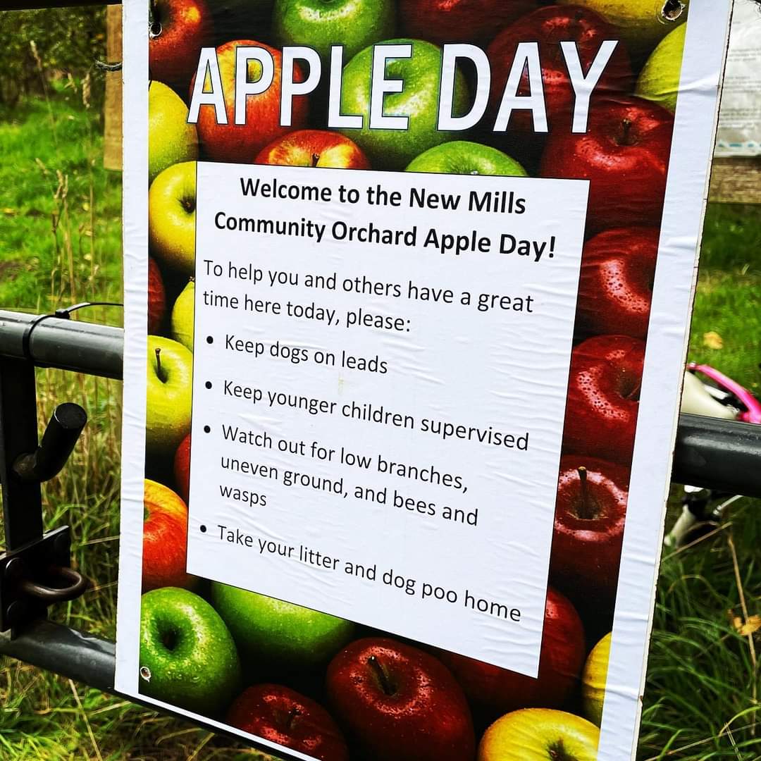 NMFestival's tweet photo. Apple coring &amp; the treasure hunt, once again, proved hugely popular at Apple Day this afternoon at New Mills Community Orchard 🍎🍏 There was also a bouncy castle &amp; a number of stalls for people to enjoy

We hope everyone who attended had an enjoyable afternoon

#NewMillsFestival https://t.co/kKjgvTdRrY