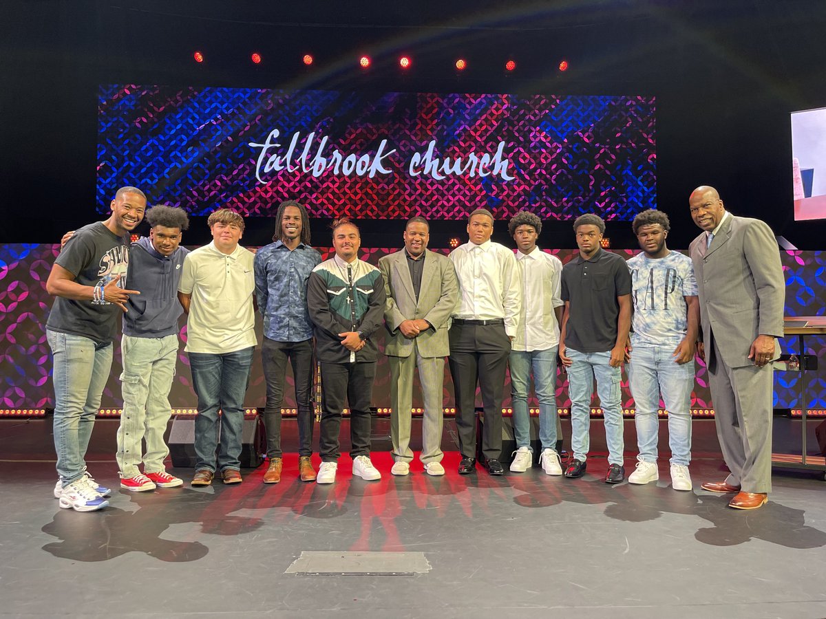 Fallbrook Church was very excited to host Head Coach Singleton, some of the Spring High School Football Team and Parents at our 28th Family Reunion Church Anniversary!  We Love You!  Thank You For Blessing us with your presence!