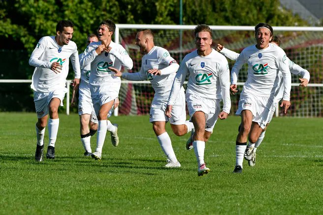 larep_fr's tweet photo. L'exploit de Neuville-aux-Bois, le Petit Poucet du Loiret, qualifié pour cinquième tour de la Coupe de France #Football
https://t.co/S91B2RhZxk https://t.co/vB1nlcY7Nc