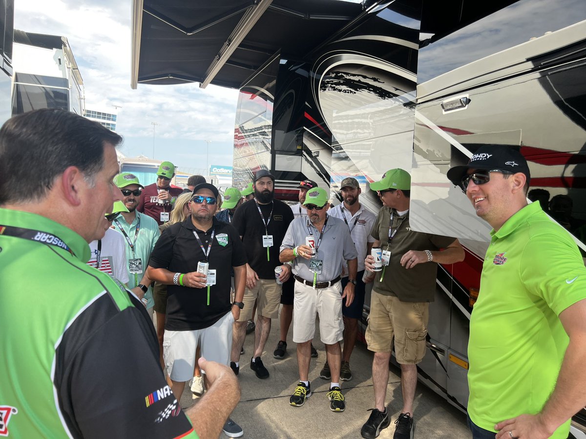 It was fun listening to @KyleBusch tell dirt track racing stories to the @interstatebatts guests before the race.  It’s been fun having him as a #TeamInterstate driver for the past 15 years.  @JoeGibbsRacing #TeamInterstate #NASCARPlayoffs