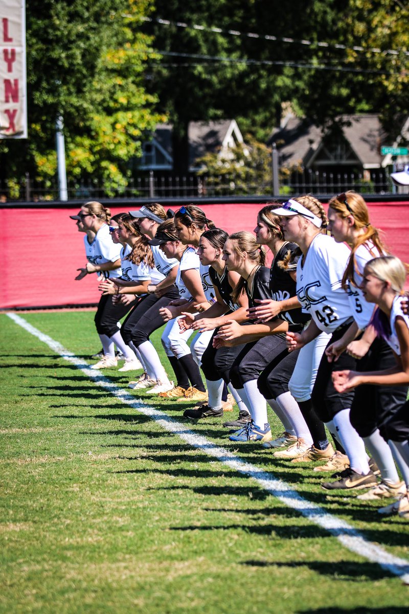 EasleySoftballC's tweet photo. Such an awesome day with @RhodesSoftball ‼️ #elevateyourgame #burntheships https://t.co/KfWPXNyJo6