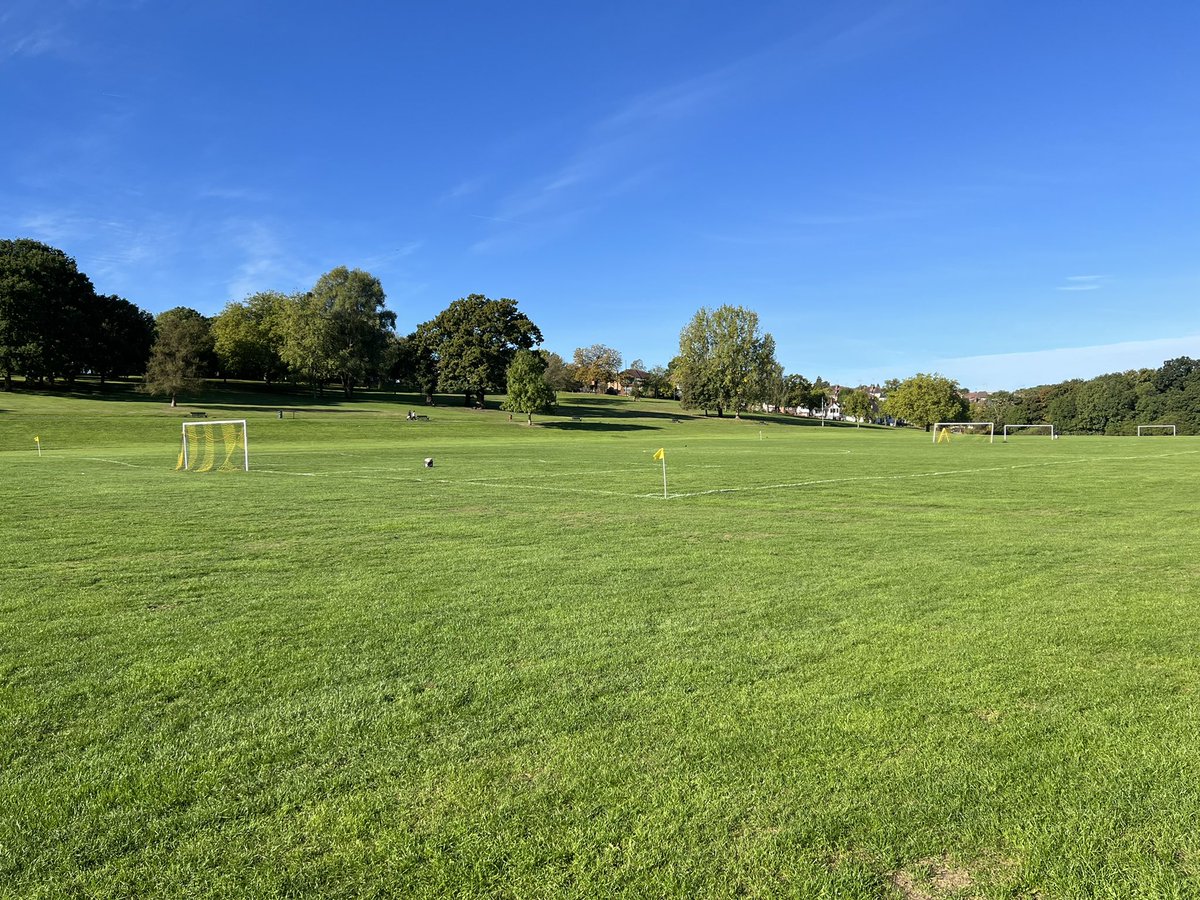 newbarnet_fc's tweet photo. Perfect day for a 5-5 draw with a last kick of the game equaliser! Decent start to the season - on to the cup next week! #sundayleague https://t.co/S0CvUMJjbP