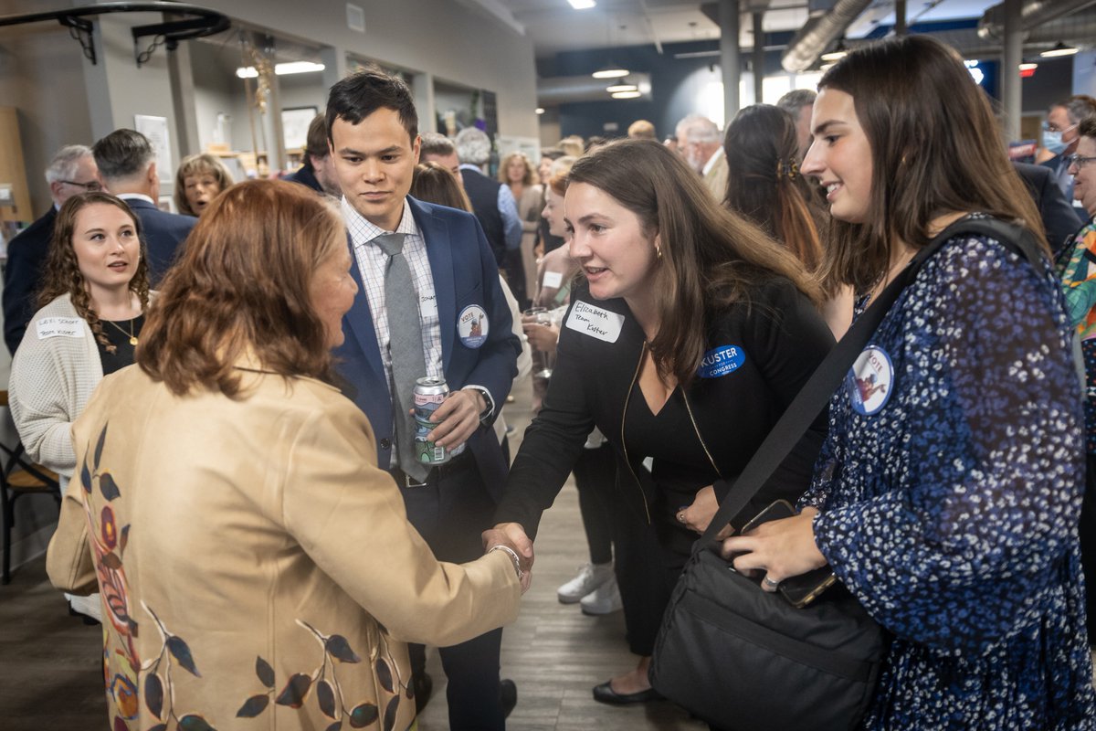BookeryMHT's tweet photo. We love being hub for politics #mhtfitn and a place people can meet candidates and folks in office. Yesterday @AnnMcLaneKuster, @ChrisPappasNH, and others joined alongside @PeteButtigieg, where he shared his love for #NH. https://t.co/CKRL9RtMdg