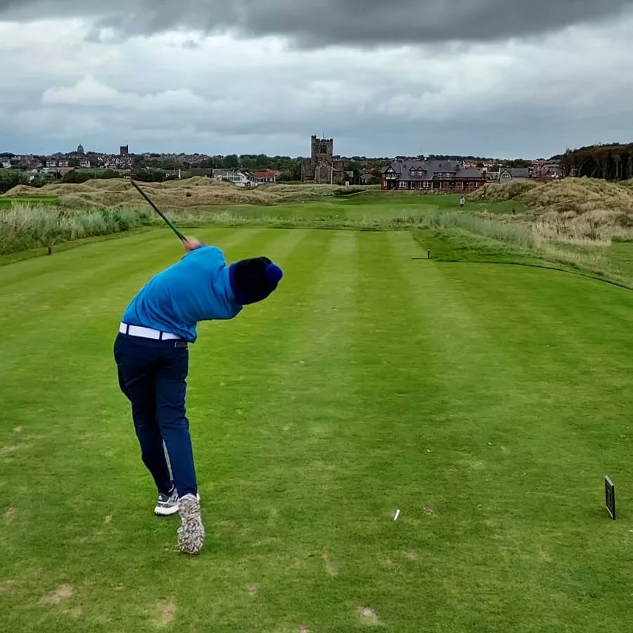 bullgolf's tweet photo. Played @wallaseygolf for @CheshireUnion bit windy but great course 😀⛳💨 https://t.co/lpxaJ7gicL