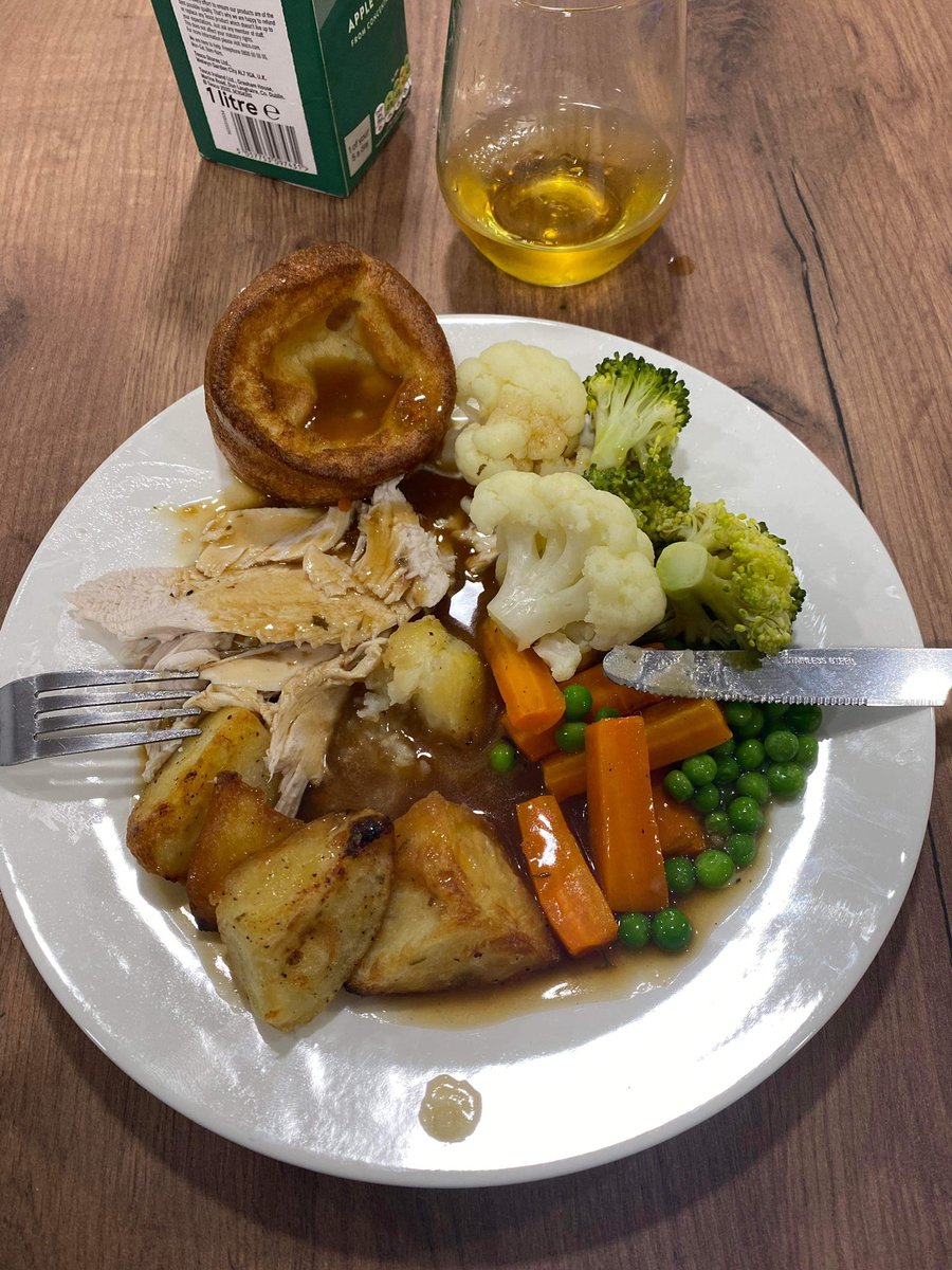 Eldest one excited to be out at Prof Brian Cox tonight. Middle one sent pic - roast, cooked for her seven new flat mates at Uni. Youngest was filmed teaching his class how to tie the seven most important knots for sailing. A good week <a href="/ROSAMUNDLIGHT/">Ros Light</a>