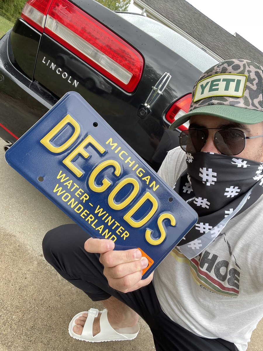 Alright alright alrighttttt 🤘🏻🫡

@frankdegods @DeGodsNFT @DeGodsCommunity @marccolcer @y00tsNFT 
#DeGods #SolanaNFTs #y00tsNFT #Lincoln #NewPlates