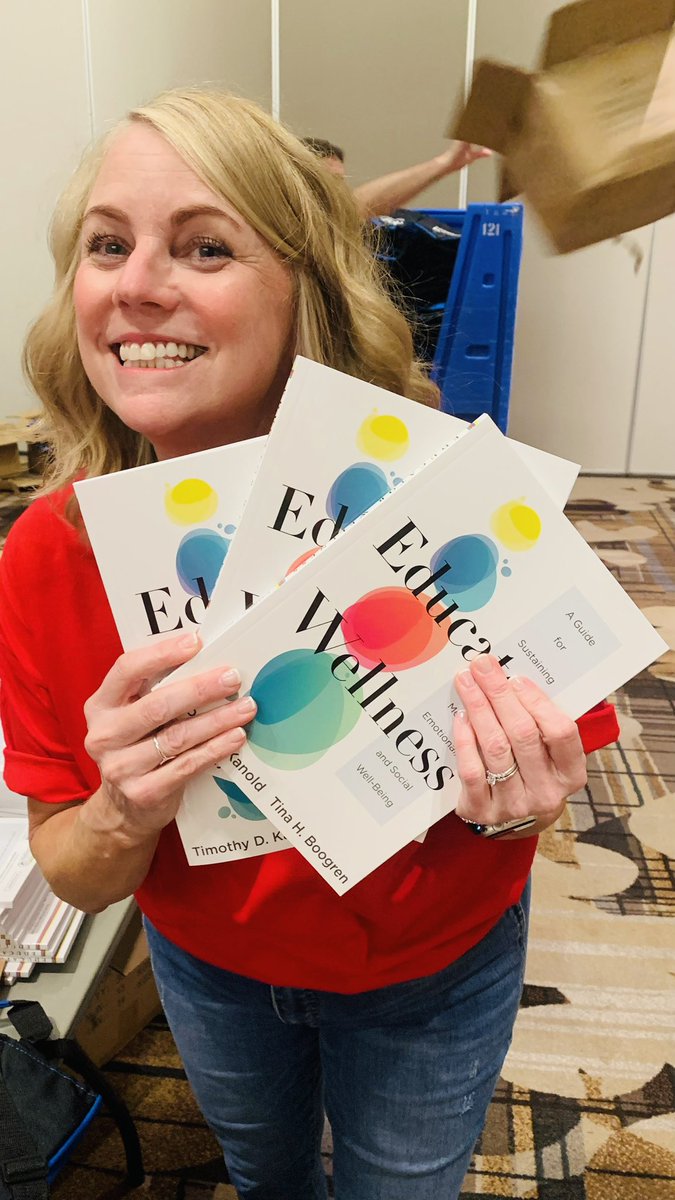 Mona Toncheff tweet media