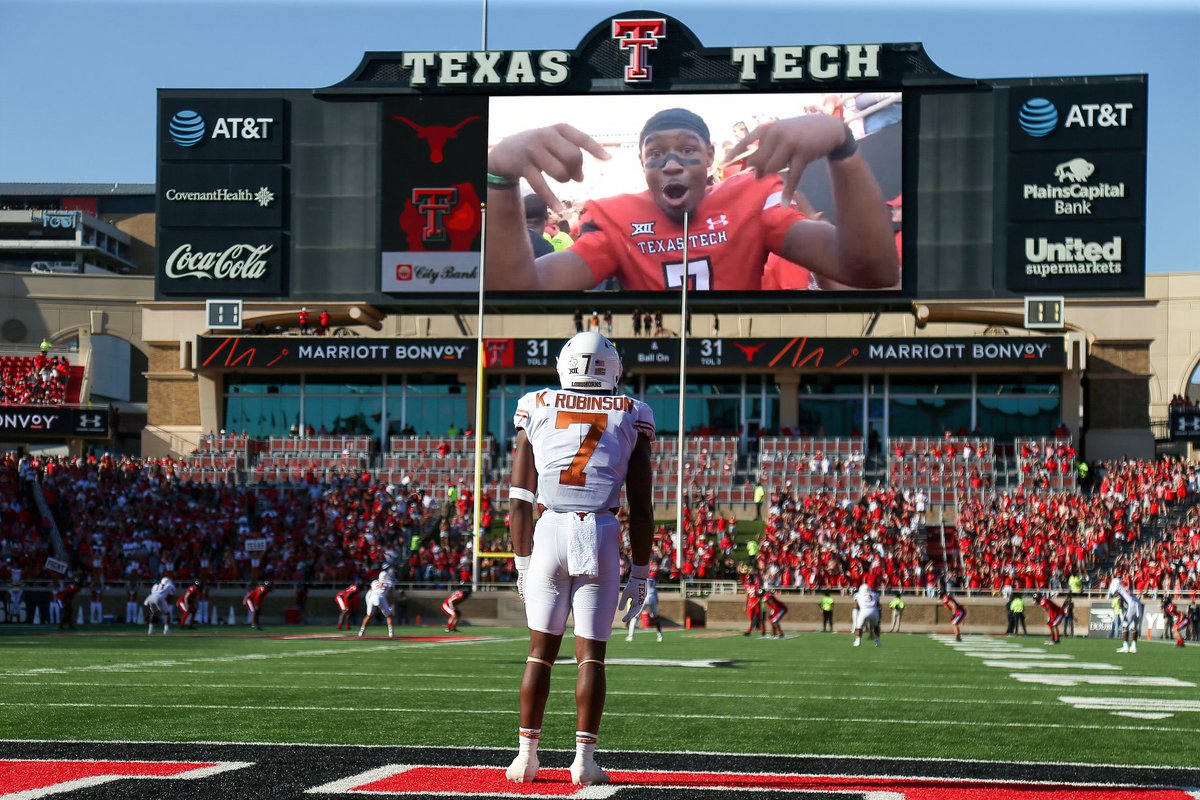 GamblinGauchos's tweet photo. Horns Down forever. #dogovan https://t.co/3oNulyRPyf