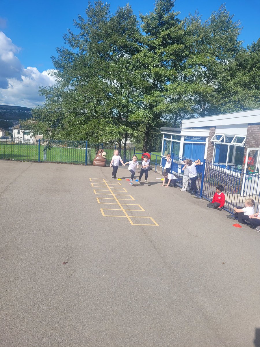 StAntsShipley's tweet photo. Great fun had by class 2 in PE this week! #stants #everychildeverychanceeveryday https://t.co/szZvrevfcr