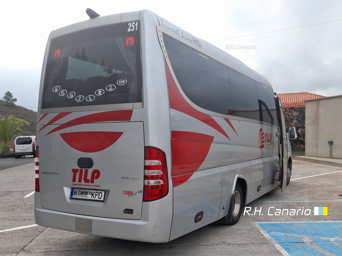 modcanario's tweet photo. 🇮🇨 Micro Guagua Transportes Insular La Palma
🇩🇪 2013 Mercedes-Benz Sprinter [W906] Auto Cuby Tourist Line

#MercedesBenz #MercedesBenzSprinter #AutoCuby #Guagua #Guaguas #LaPalma #TransportesInsularLaPalma #TILP #BUS #Busse #Autobus

🌐🔗©️ Album #Flickr: https://t.co/Mdt7tGWqxC https://t.co/9d8u9oFg5x