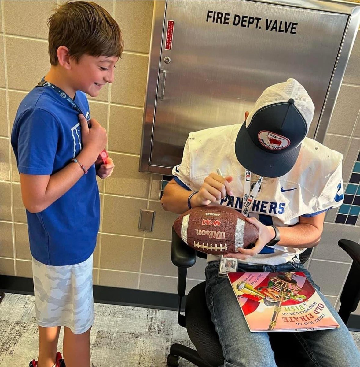 “There are little eyes upon you…you are setting an example every day in all you do, for the little boy who’s waiting to grow up to be just like you..” Always remember it’s way more than just a game!! #communityambassador #misdproud
