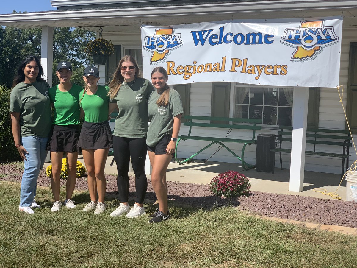 Kiley and Emma wrapped up their 2022 golf season yesterday competing as individuals at Regionals. Kiley finished in the top 15 and will be a great competitor the next two years as a Husky. Emma finished in the top 10 and was 1 stroke shy of qualifying to state as an individual.