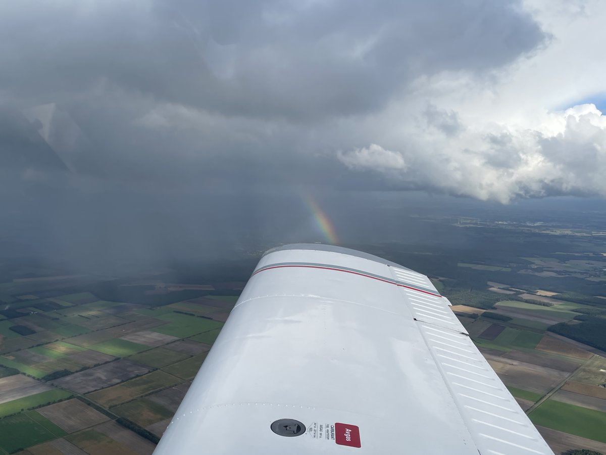WolfpilotDE's tweet photo. Breathtaking flight, where weather and view changes every few minutes. Including three different rainbows 🌈 https://t.co/yoOANs95jr