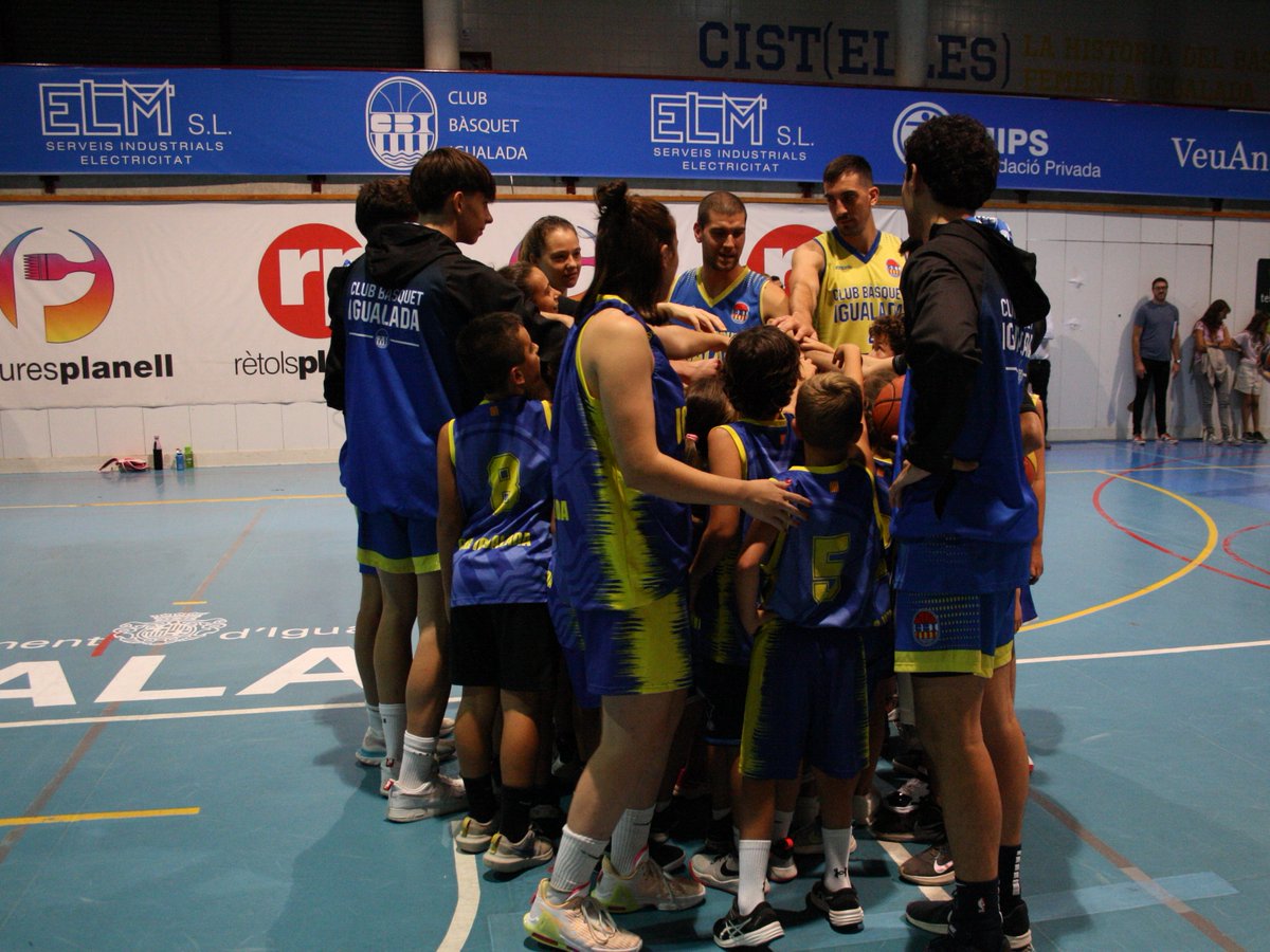 CBIgualada's tweet photo. Recull fotogràfic de l'Acte de la Primera Signatura
Compartim les fotos de l'acte del passat divendres 23 de setembre: https://t.co/WbqAVdSEKU
@esportigualada
#femcbi #fembase #fempedrera #compartimmoments https://t.co/yWpR2Lm7HX