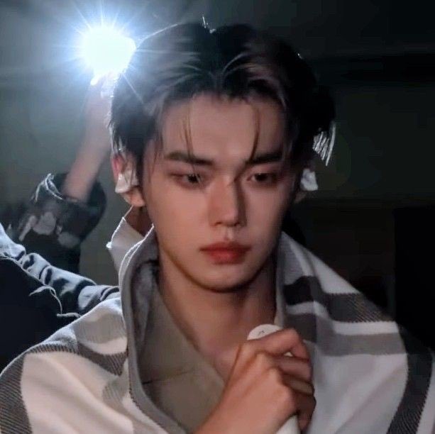 hourlyjunie's tweet photo. something about yeonjun monitoring https://t.co/teKAM7s1Y2