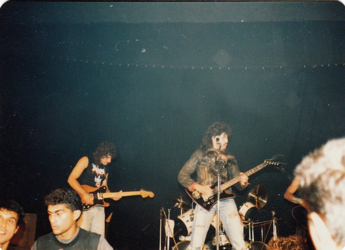 Pentagram Moda Sineması Konseri, 1988. Şehit Jandarma Komando Asteğmen Ümit Yılbar (solda)