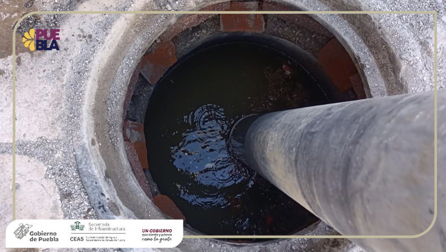 CeasPueOficial's tweet photo. #CEASPUEInforma | El @Gob_Puebla desazolva sistemas de alcantarillado y drenaje en #Zacapala.
Con el objetivo de mejorar el acceso a los servicios básicos de drenaje y evitar inundaciones, la Comisión ocupó maquinaria hidroneumática y extrajo 11 metros cúbicos de aguas negras. https://t.co/hd3w3rwchx