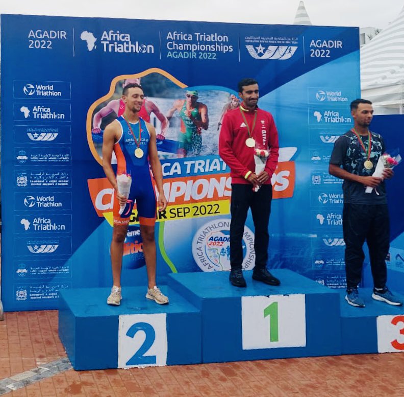 QatarTriathlonF's tweet photo. بطلنا تميم الكواري يحقق ذهبية المركز الأول لسباق بطولة إفريقيا للثرياثلون بمدينة أغادير بالمغرب في المسافة الأولمبية 1500 متر سباحةو 40 كيلومتر دراجة 10كيلومتر جري
حيث اجواء المنافسة قويةوممطرة لكنه استطاع تحقيق المركز الأول عن جدارة واستحقاق وتوج بالمداليةالذهبية
@qatar_olympic https://t.co/3Rwzyem9BF