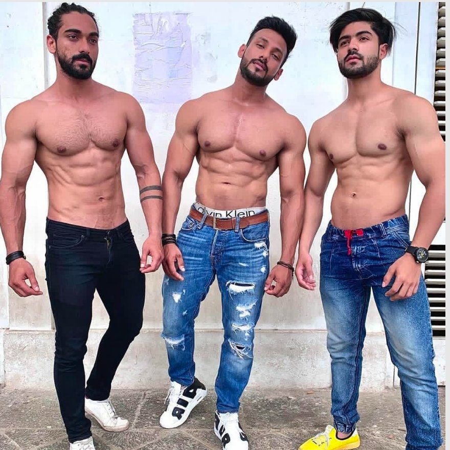 subhrojititis's tweet photo. @Kingron86001679 @Thekingrono1 @Arjunji03413198 @imhrishii @Arjun15503435 @DesiMen10 @BottomDelhi @kolkata_top @bong_salva69 @bottomkoofest @indiangaysnaps @indiandesimenz @Bonghunkz  @AsadHunk @meetmeshiva @RajveerVeer12  @WhatRajveer @Jegan62046234 @lovelybottom321 @ifptweets https://t.co/u8EVIDclqS