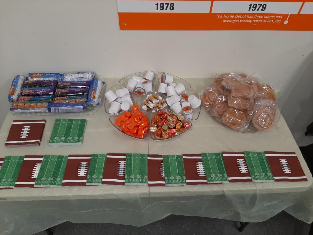 Lauren Morgan (@laurentmmorgan) on Twitter photo @2678 Wrapping up the weekend with some snacks and hot cider! #successsharing #day4 #FootballSunday <a href="/JessicaMeaney3/">Jessica Meaney</a> <a href="/marantes1/">Marcelo Arantes</a> <a href="/DanielleKida1/">Danielle Dion Korell</a> @2678 Wrapping up the weekend with some snacks and hot cider! #successsharing #day4 #FootballSunday <a href="/JessicaMeaney3/">Jessica Meaney</a> <a href="/marantes1/">Marcelo Arantes</a> <a href="/DanielleKida1/">Danielle Dion Korell</a>