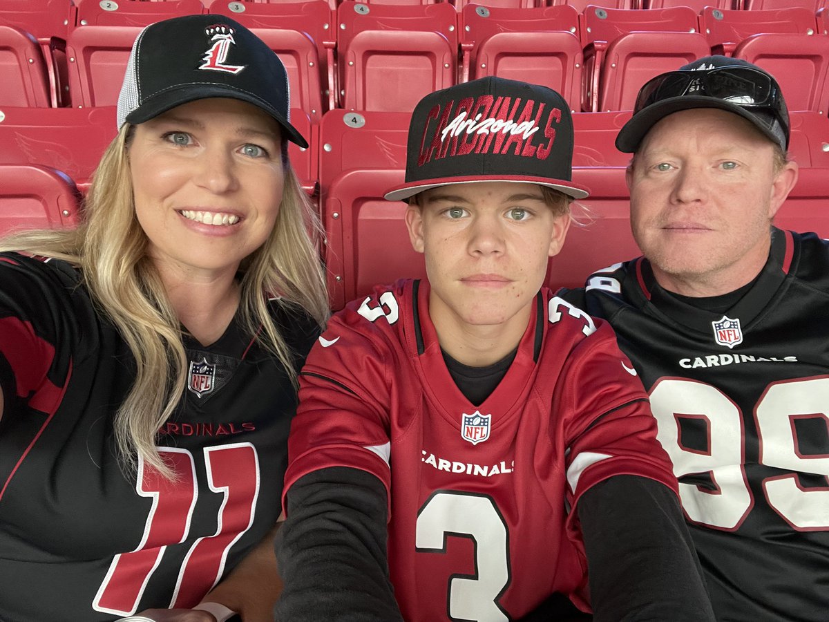 Addicted2DIY1's tweet photo. Let’s go Cards! #BirdCityFootball https://t.co/XgqRc6C1ym