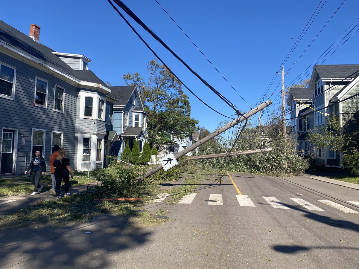 ReporterTeresa's tweet photo. Some post-storm images from Charlottetown https://t.co/OPjtd2c9f1