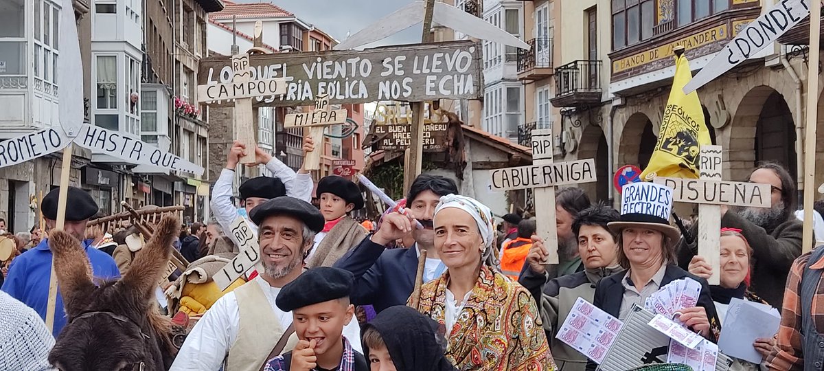 DPasiegos's tweet photo. Lo que el viento se llevó
La industria eólica nos echa

Festivo y reivindicativo Día de Campoo
#VivaCampoo #AsiNo #MontañasNoPolígonos
📷 Eugenio Martínez Jorrín. https://t.co/Hvhd8bT6YM
