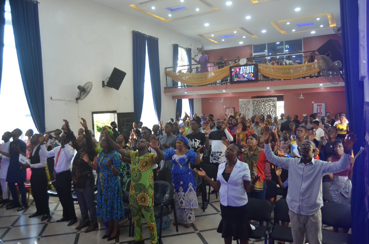 wlbc_phcity's tweet photo. Photohighlights of the G-xploits Grand Finale with Rev. Don Odunze Jnr.
#EaglesNest #AYCF #DoublePortion https://t.co/D4JwA5lfYf