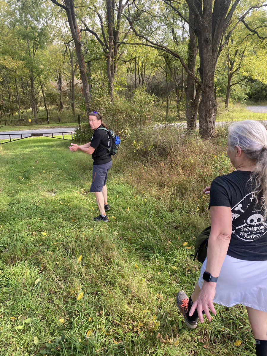 ThePorkScrew's tweet photo. Fall Sunday @nvhhh trail! TuTu at the start, fun on trail. #onon #hashingdoesntsuck https://t.co/lQ6YrexFVd