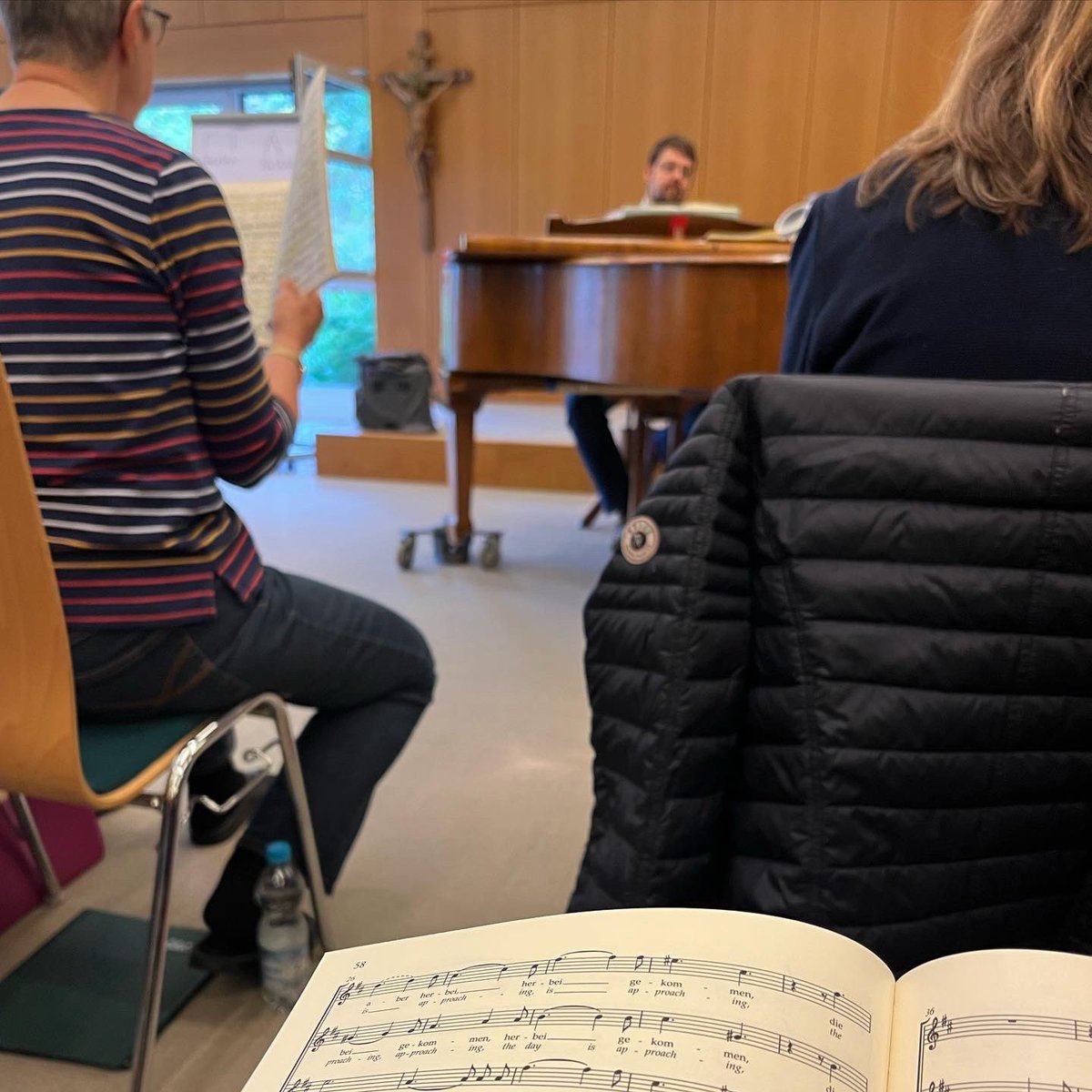 susanneposselt's tweet photo. #WorkLifeBalance Bald gibt’s wieder wunderschöne Chormusik in #Karlsruhe: 30.10.2022, 18 Uhr 🎶 Lobgesang von Felix Mendelssohn-Bartholdy und Zion von N.W. Gade #Probenwochenende https://t.co/WKHXR408rm