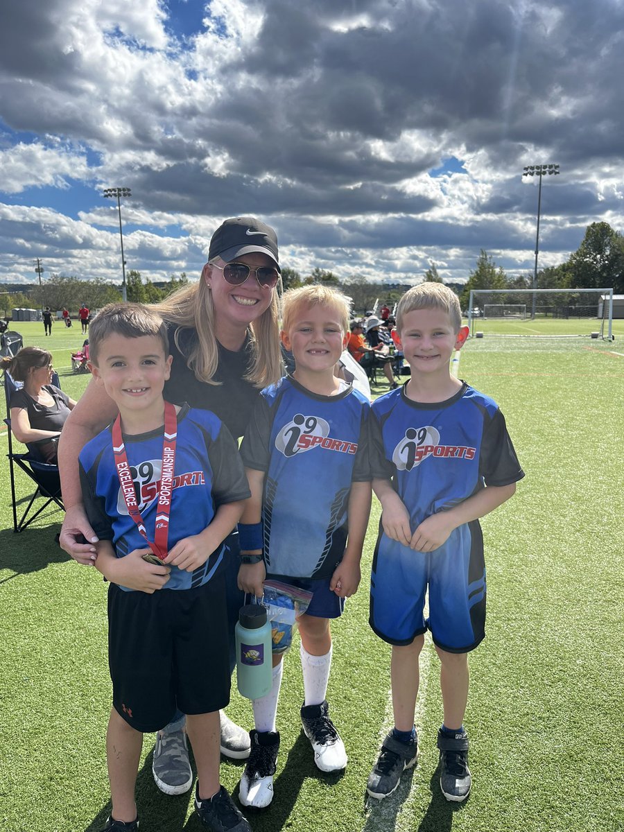 lgmoyer's tweet photo. Yet another reason we ❤️ our teachers at @ayerelementary Thank you @Holtclass for making the time to watch the boys today! @FHSchools https://t.co/p1GwVvCv5p