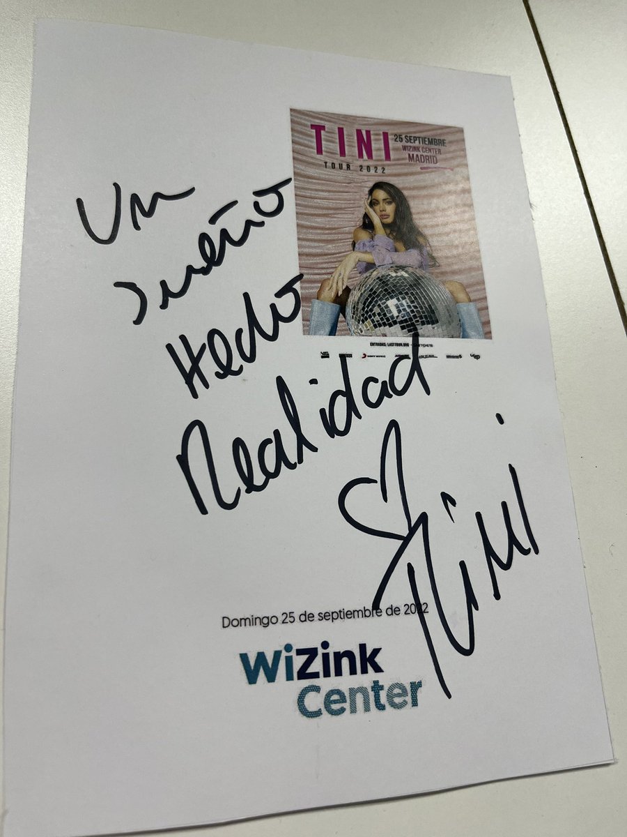 MovistarArenaEs's tweet photo. ¡Nos ha dejado este regalito nuestra querida Tini! Tremendo show 😍

@TiniStoessel #WiZinkCenter https://t.co/plavx1SBUq