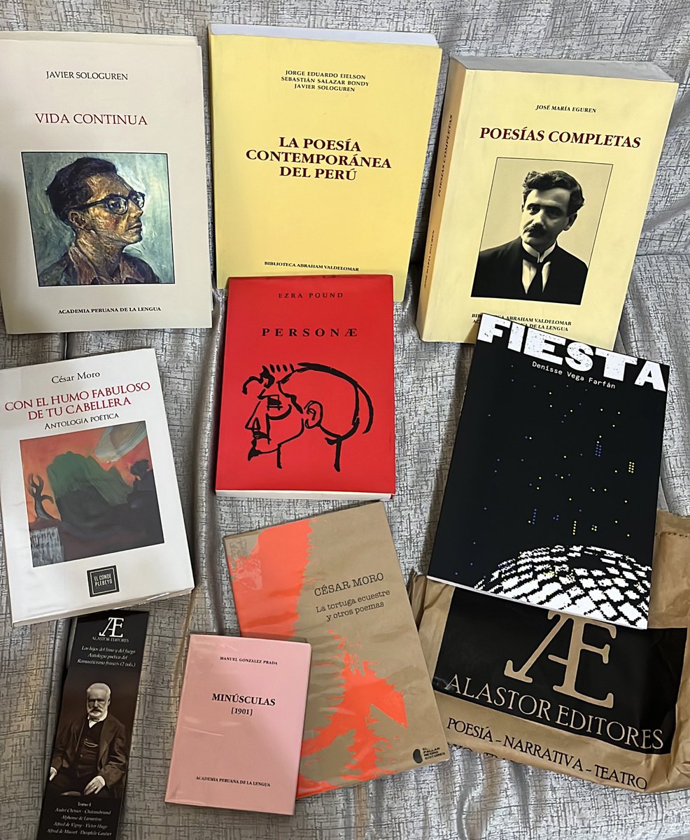 zebaztian7's tweet photo. Último día de la feria ‘Lima Lee' y acá dos stands que quiero recomendar: el de la Biblioteca Abraham Valdelomar (@biblioteca_av) y el Alastor Editores (@AlastorEditores ) donde pude conseguir todos estos libros a precios súper cómodos.

Está hasta las 9:00 pm la feria✌🏻 https://t.co/AU3HklYcYG