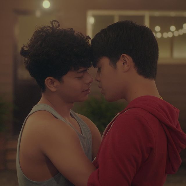 In need of a steamy romance? 🥵🔥 GAMEBOYS: THE MOVIE is available on Apple TV + Vudu!