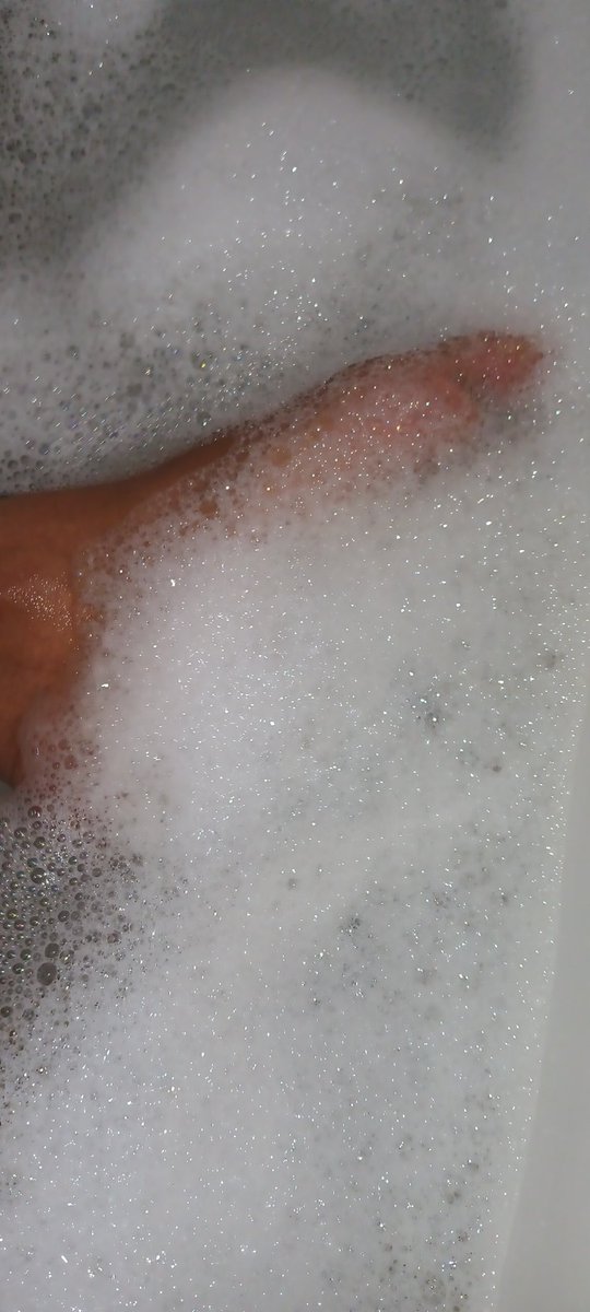 SkyDemure's tweet photo. Demure but 👀❤️ inbox me
 #fendom #fetish #bubbles #SoleSunday #feetfethish https://t.co/kMhVfhTIMn