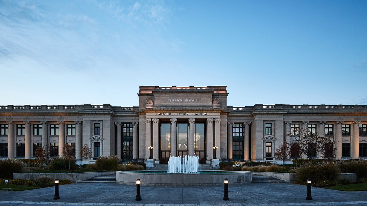 SLUMDPhD's tweet photo. The humanities will always have a place in our ♥️ good thing STL is home to some of the best (& free) museums in the country. Our students can be found admiring exhibits when they’re not in the lab or classroom! (📸: @StlArtMuseum, @scookemedical, @mohistorymuseum) #STLSunday https://t.co/m2uNUBwTxN