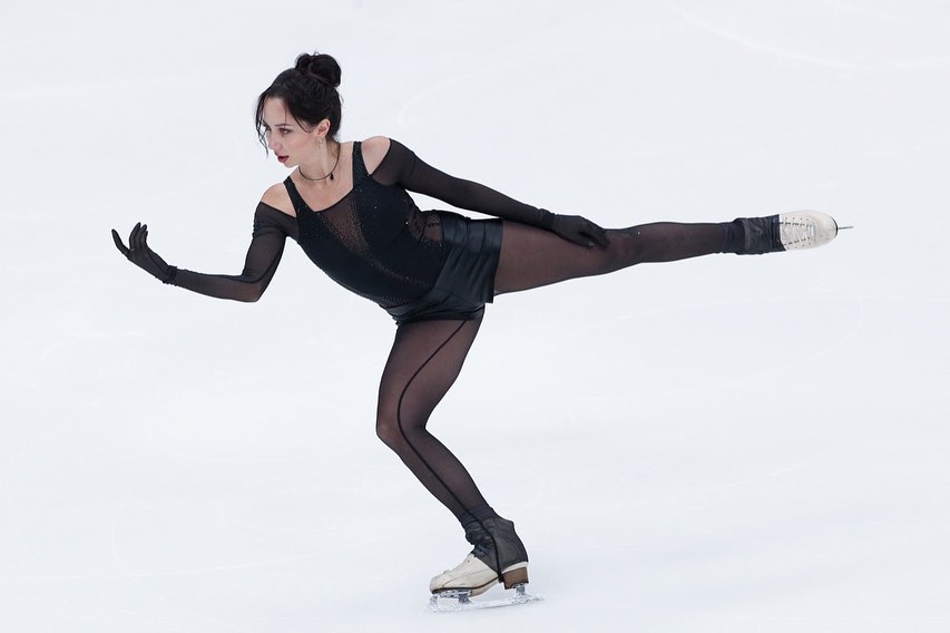 fs_gossips's tweet photo. Elizaveta Tuktamysheva: “As long as everything is fine with my body, as long as I feel the desire and strength to continue skating, jumping, improving, I want to show it.” 

Click the link to read the interview⛸
https://t.co/SoTCV2vPAh

#figureskating #figureskate #iceskate https://t.co/kvm0mldWBn