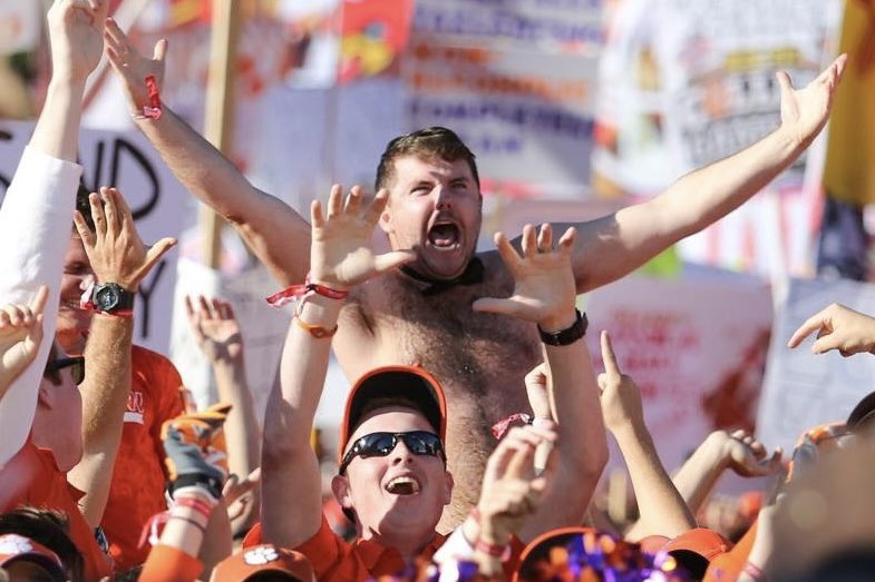 sloppybody's tweet photo. Retweet if you think @CollegeGameDay should have me as the guest picker this week. 

@KirkHerbstreit @PatMcAfeeShow #collegegameday https://t.co/AkfA2BX9bP